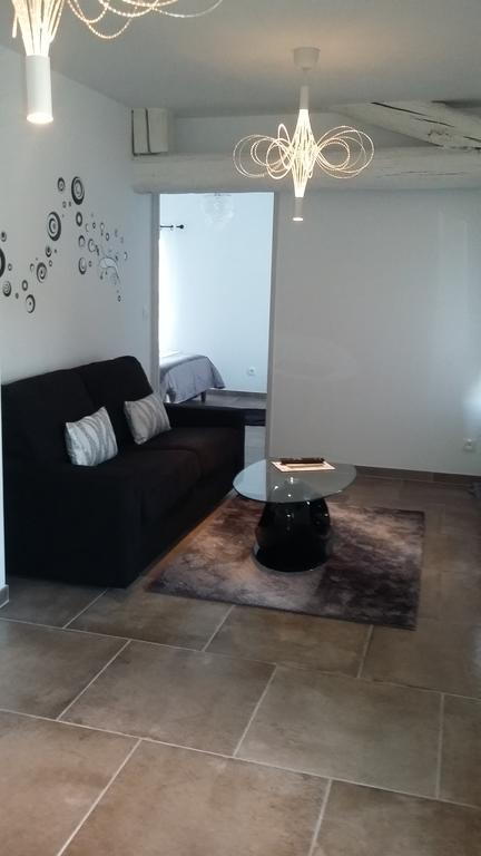 Appartement La Pomme D'Or LʼIsle-sur-la-Sorgue Esterno foto